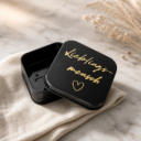 Schwarze personalisierte Aufbewahrungsdose für Shampoo-Bars mit goldener Aufschrift „Lieblingsmensch“